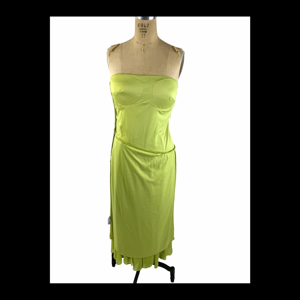 Strapless green dress with ruched bodice - Picture 5 of 6